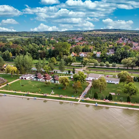 In 19529 בית נופש Balatonkeresztúr